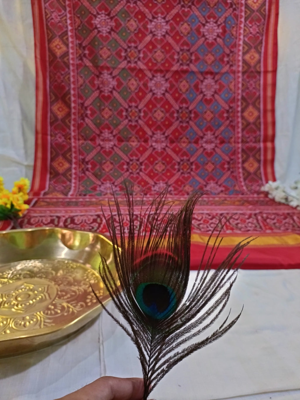 🛍️The Royal Splendor of Red❤️: A Genuine Handwoven Patola Saree