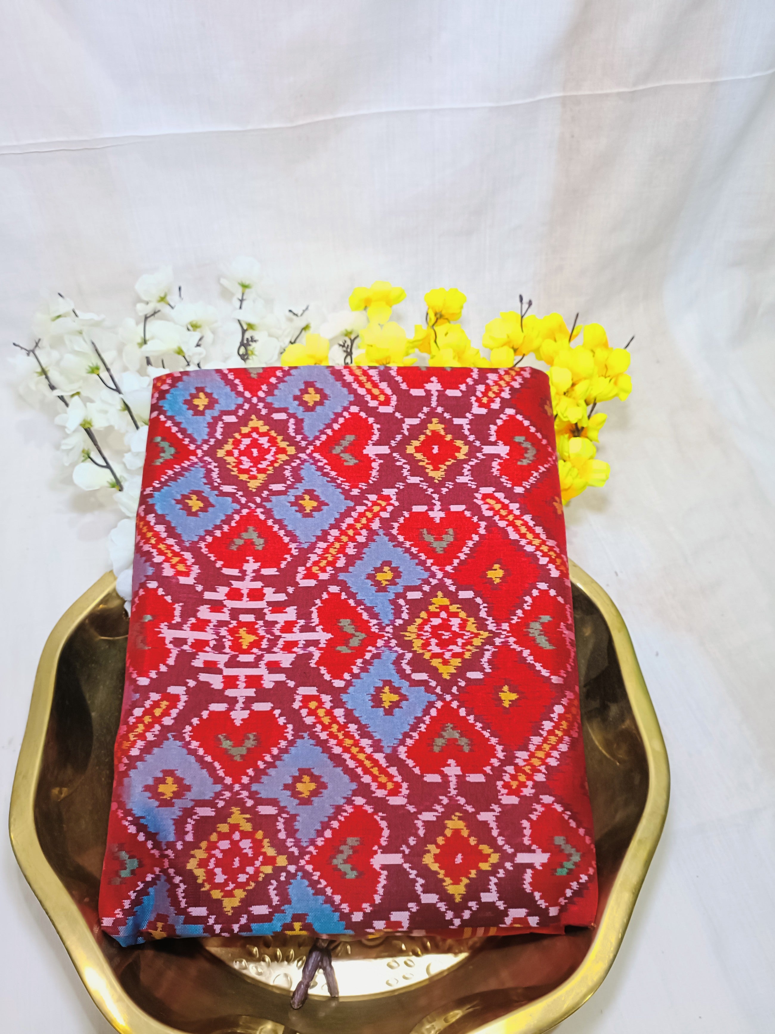 🛍️The Royal Splendor of Red❤️: A Genuine Handwoven Patola Saree